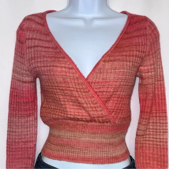 American Eagle Wrap Front Crop Bubble Top - Picture 2 of 6